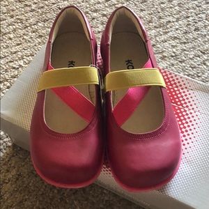 NWT Kai Ella Berry Shoes